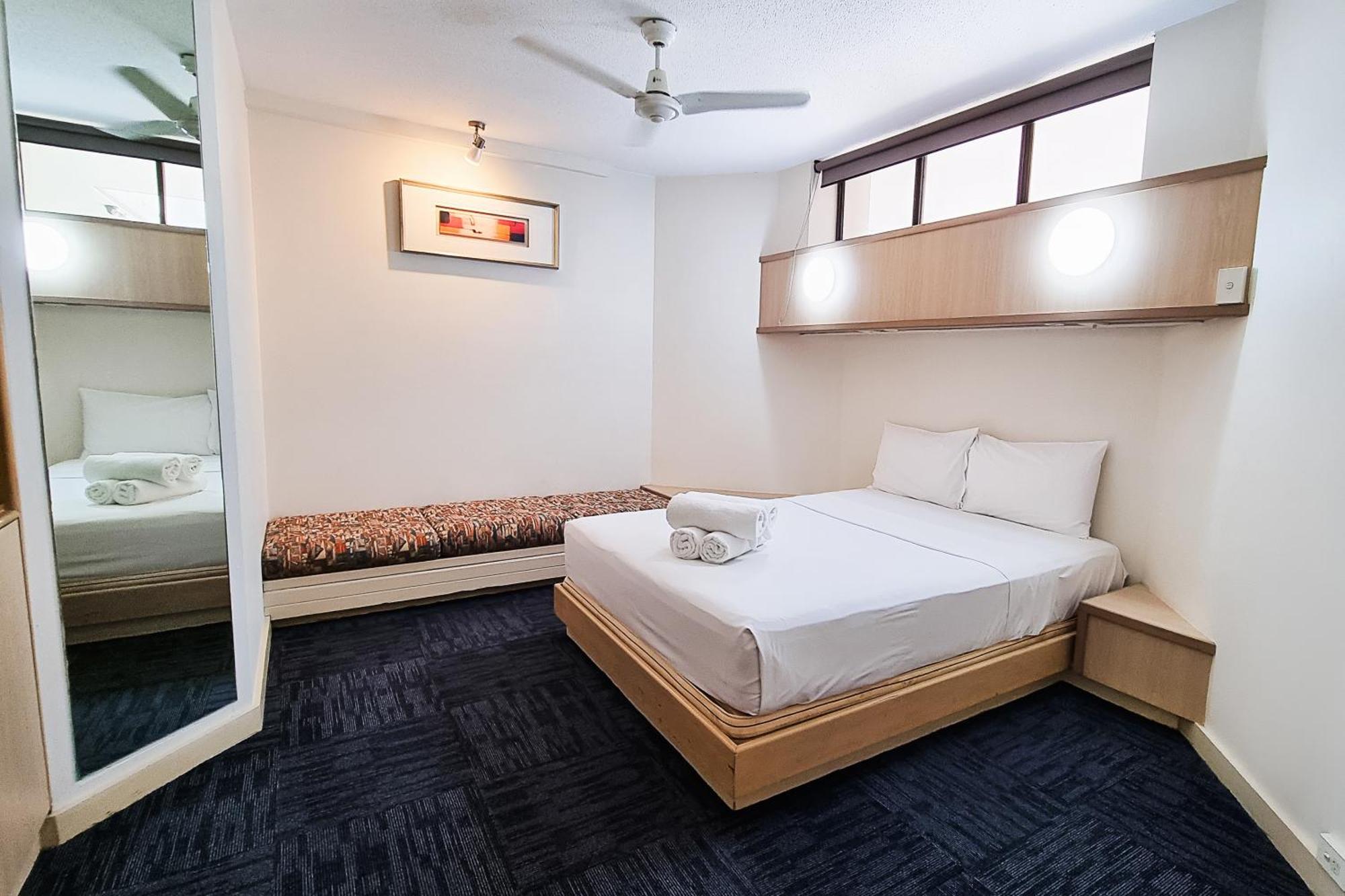 Tiki Hotel Apartments Surfers Paradise Gold Coast Extérieur photo