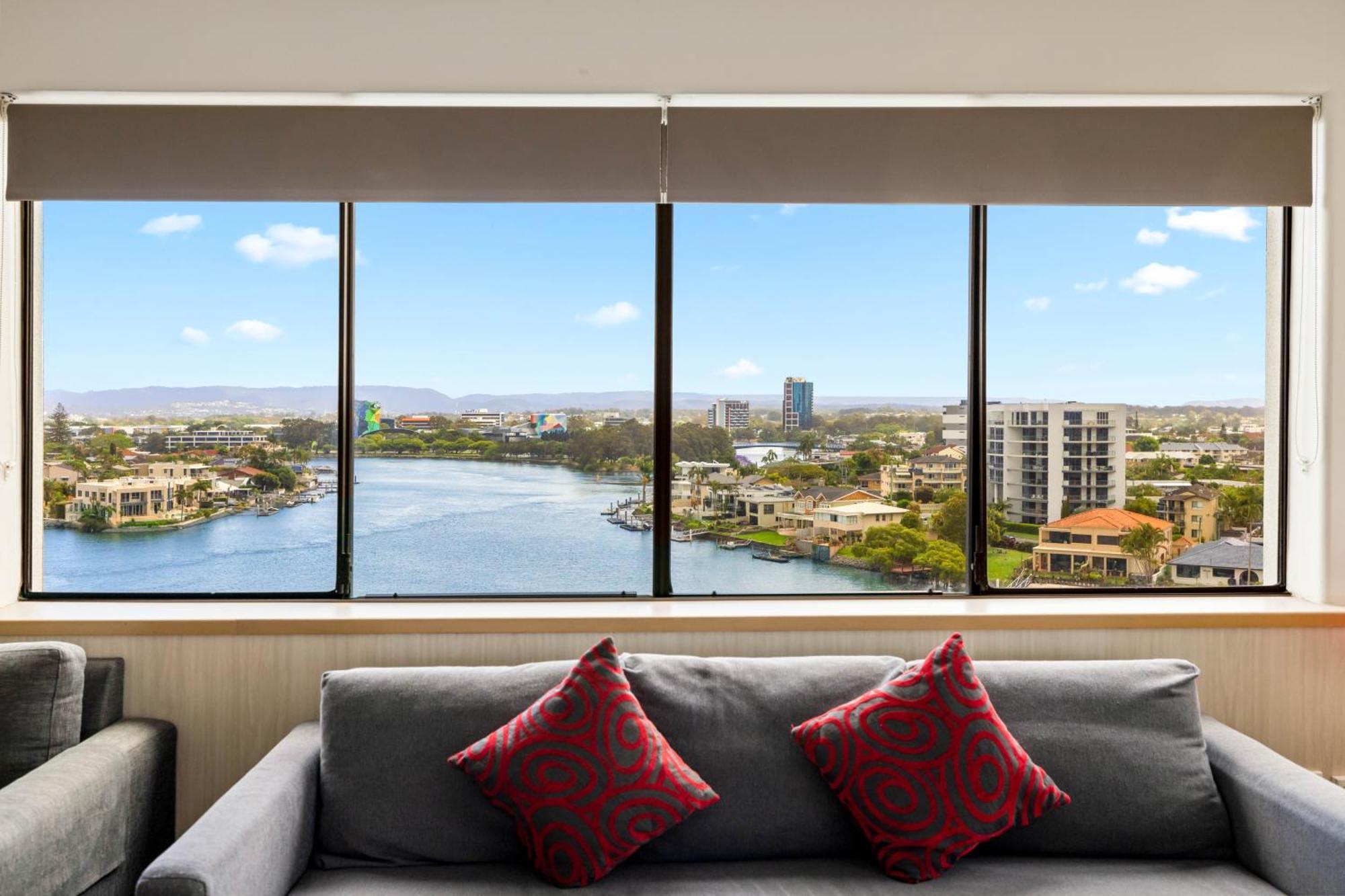 Tiki Hotel Apartments Surfers Paradise Gold Coast Extérieur photo