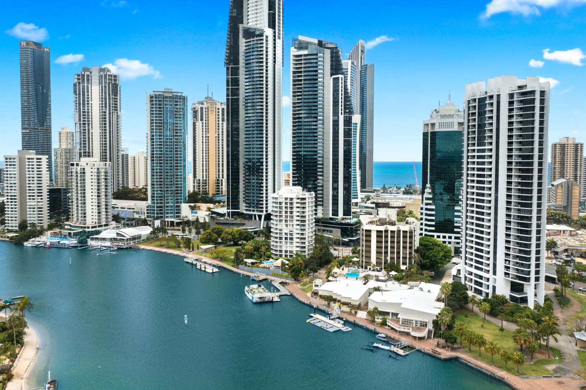 Tiki Hotel Apartments Surfers Paradise Gold Coast Extérieur photo