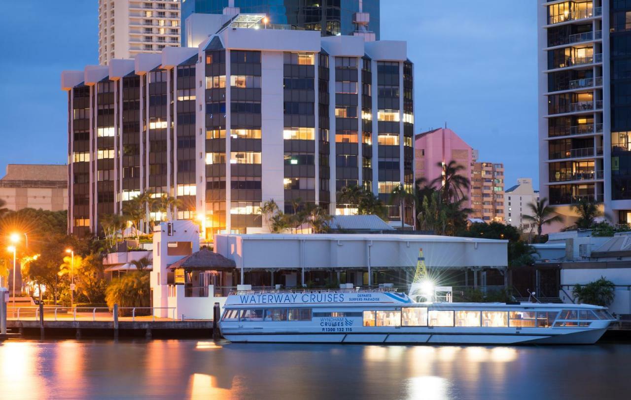 Tiki Hotel Apartments Surfers Paradise Gold Coast Extérieur photo